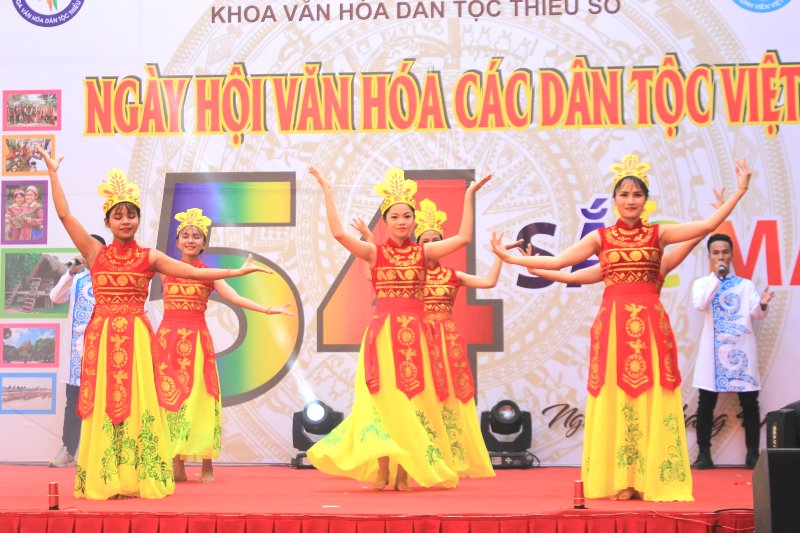 Sôi động ngày hội văn hóa các dân tộc “54 sắc màu” năm 2019 tại trường Đại học Văn hóa thành phố Hồ Chí Minh